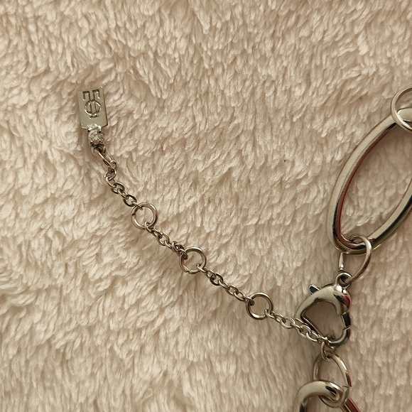 Women's 18.50 inch Three Layer Silver Color Oval Links 1 inch in Size Necklace - Picture 3 of 4